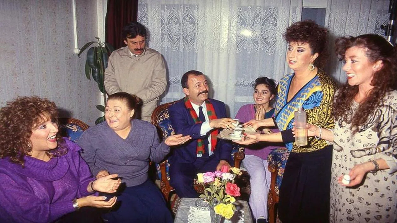 Perihan Abla 1080p İndir - görsel 1