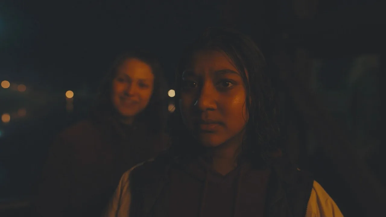 Under the Bridge 1080p İndir - görsel 6