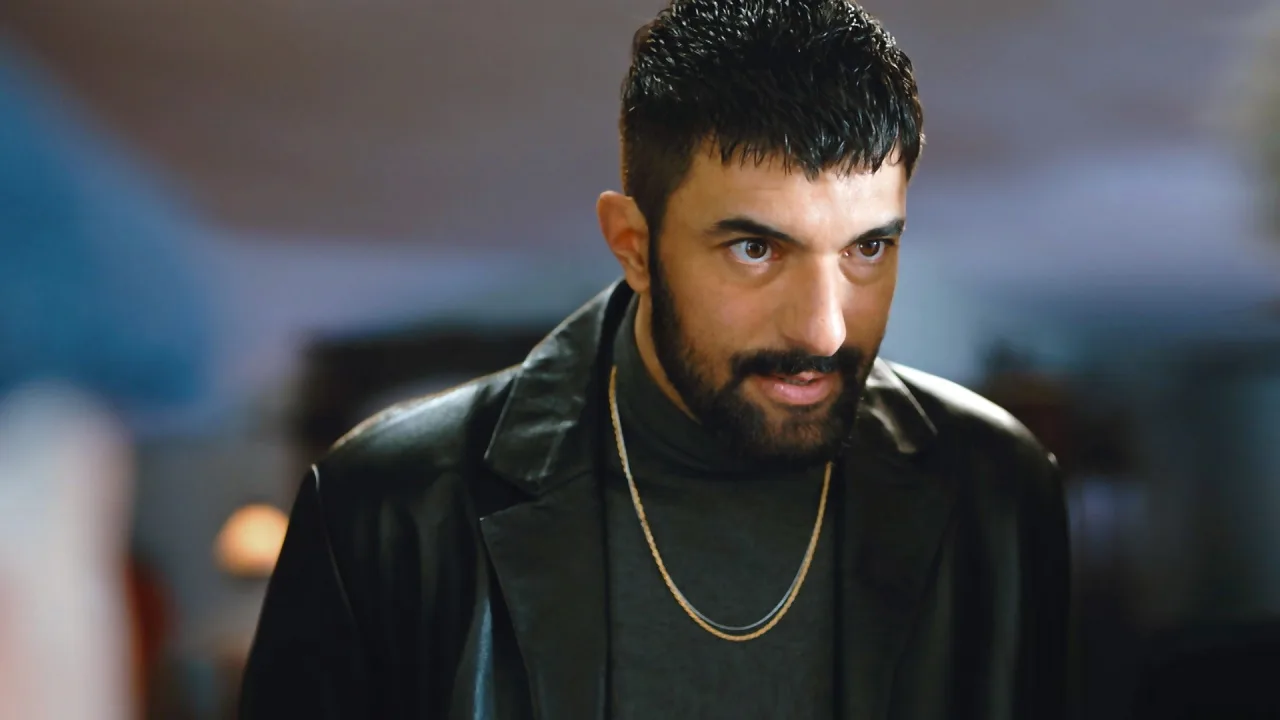 Adım Farah 1080p İndir - görsel 8
