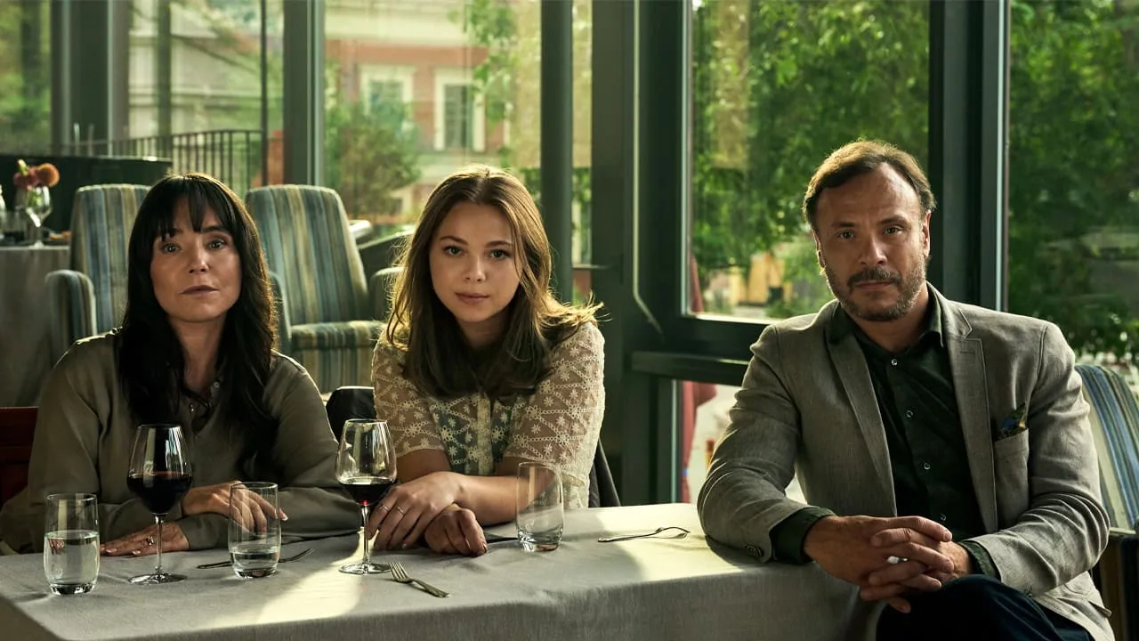 Neredeyse Sıradan Bir Aile 1080p İndir - görsel 8