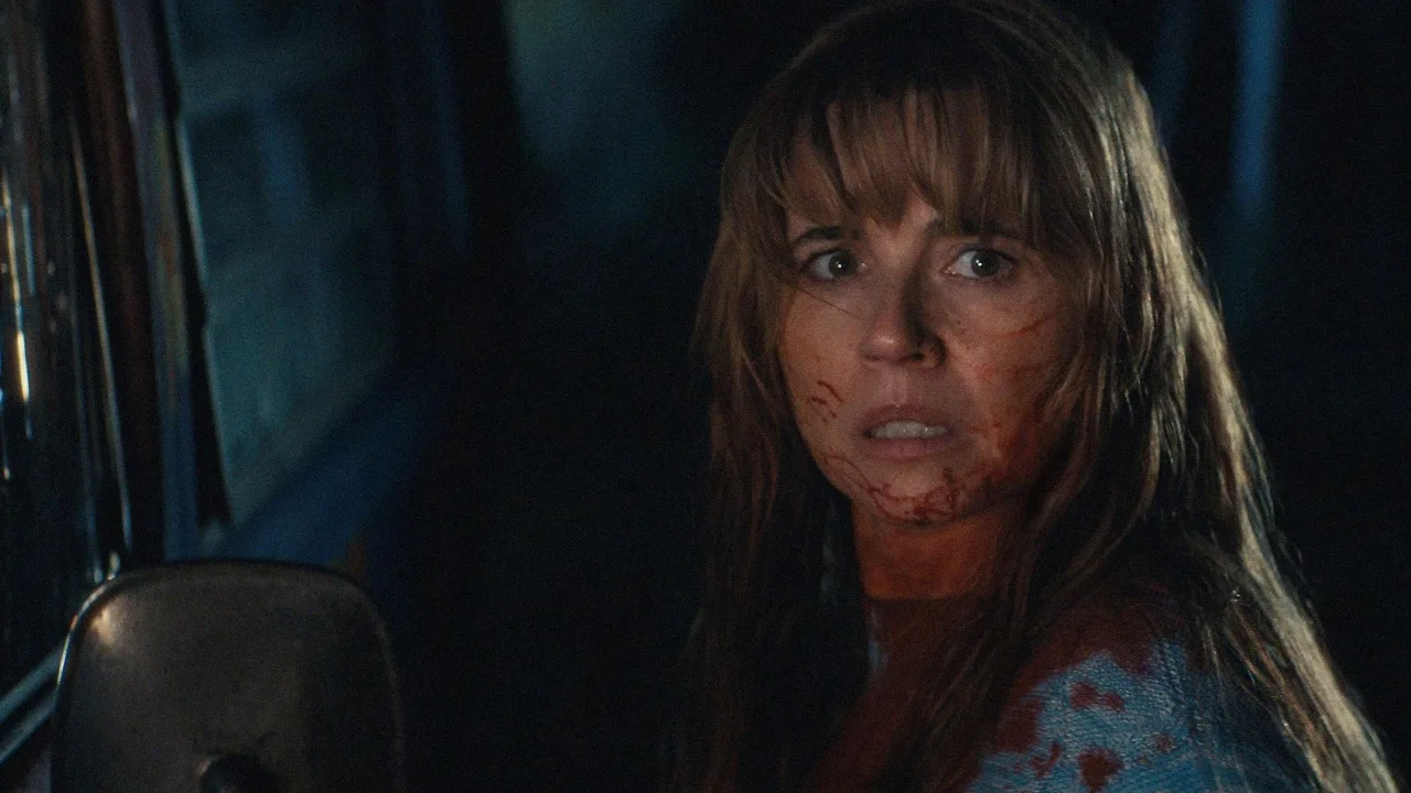 Crystal Lake 4K Dual İndir - görsel 2