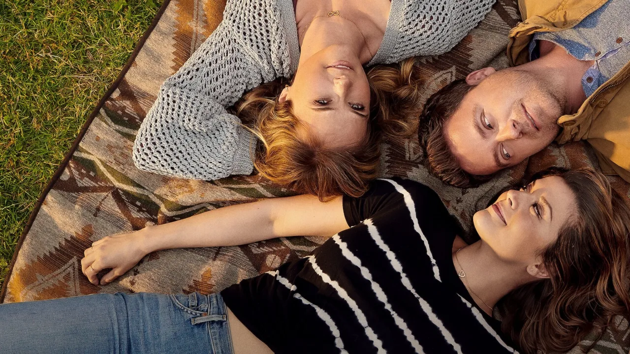 You Me Her İndir - görsel 1