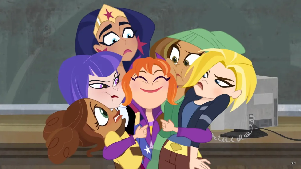 DC Super Hero Girls 1080p İndir - görsel 3