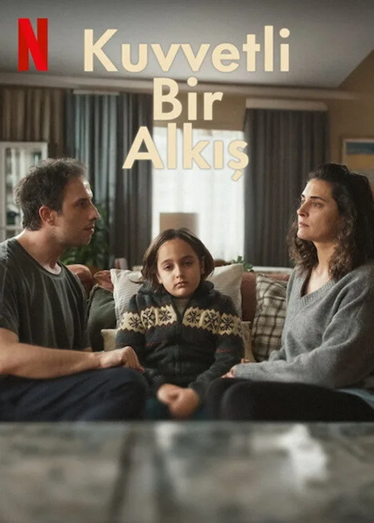 Kuvvetli Bir Alkış 1080p İndir - görsel 10