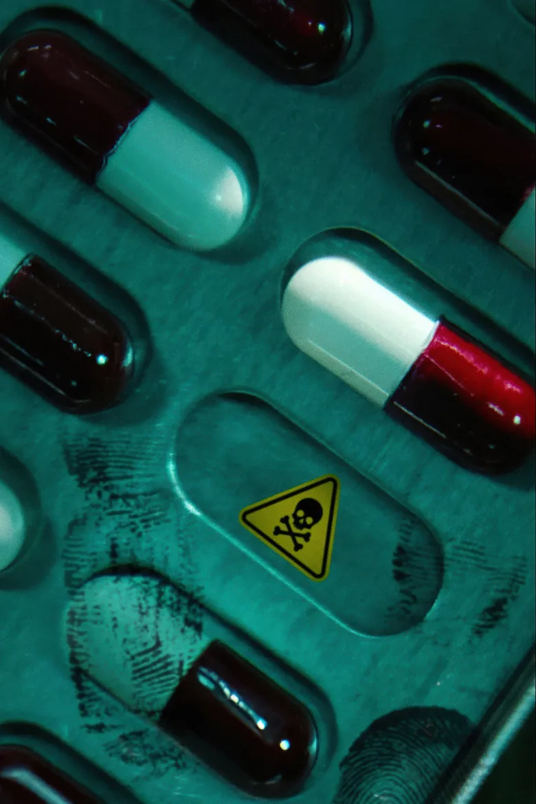 Cold Case: The Tylenol Murders 1080p İndir - görsel 3