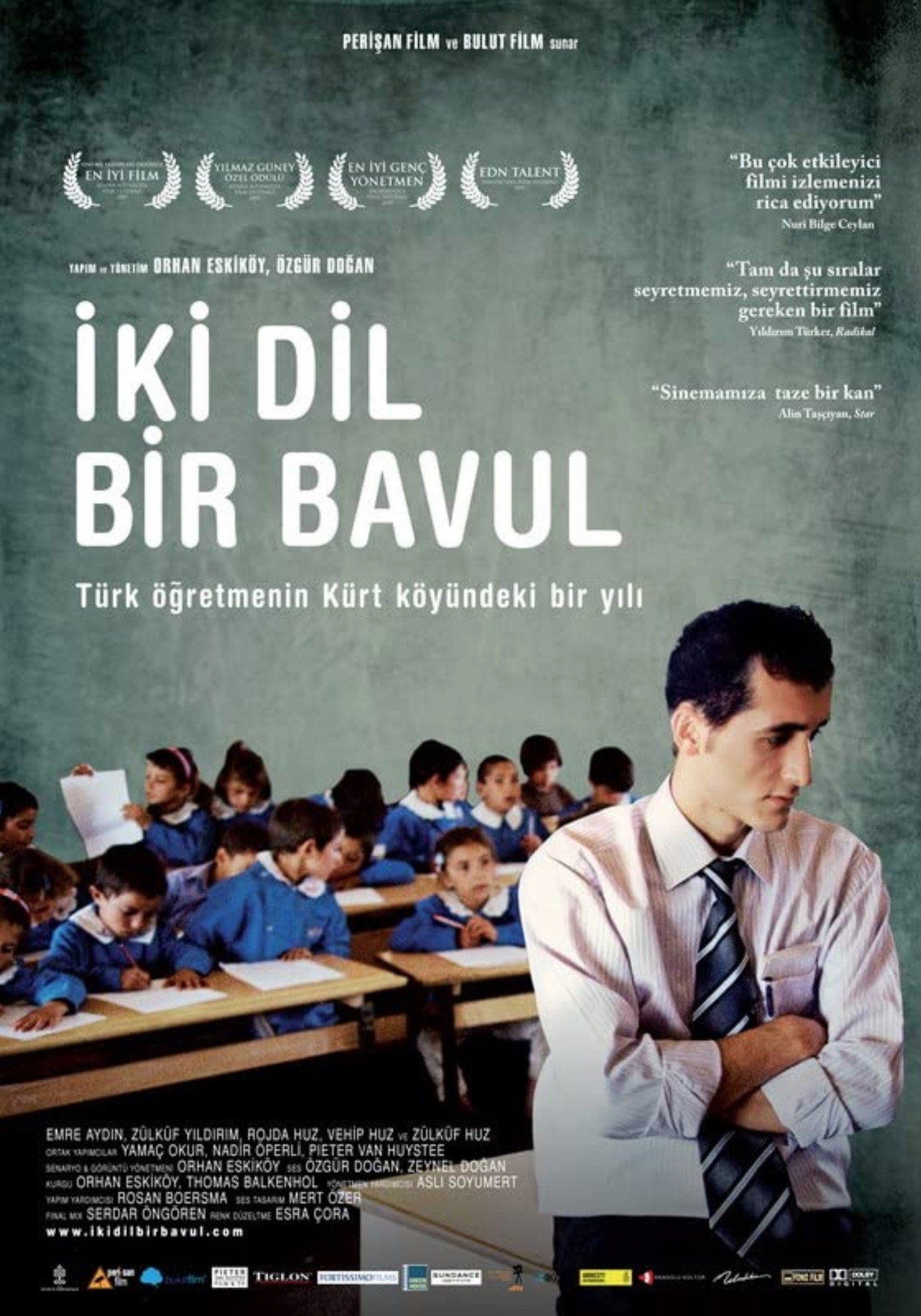 İki Dil Bir Bavul İndir