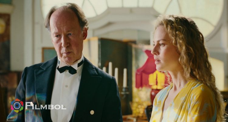 Miss Sophie – Same Procedure as Every Year İndir