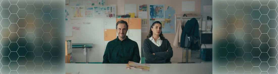 Kuvvetli Bir Alkış 1080p İndir