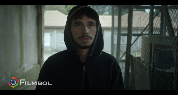 Biri Gerçeği Biliyor Olmalı İndir